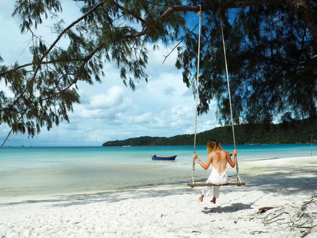 tàu nhanh đi Koh Rong Samloem mua vé tàu đi Koh Rong Samloem đặt vé tàu từ Sihanoukville đi Koh Rong du lịch tự túc Koh Rong Samloem