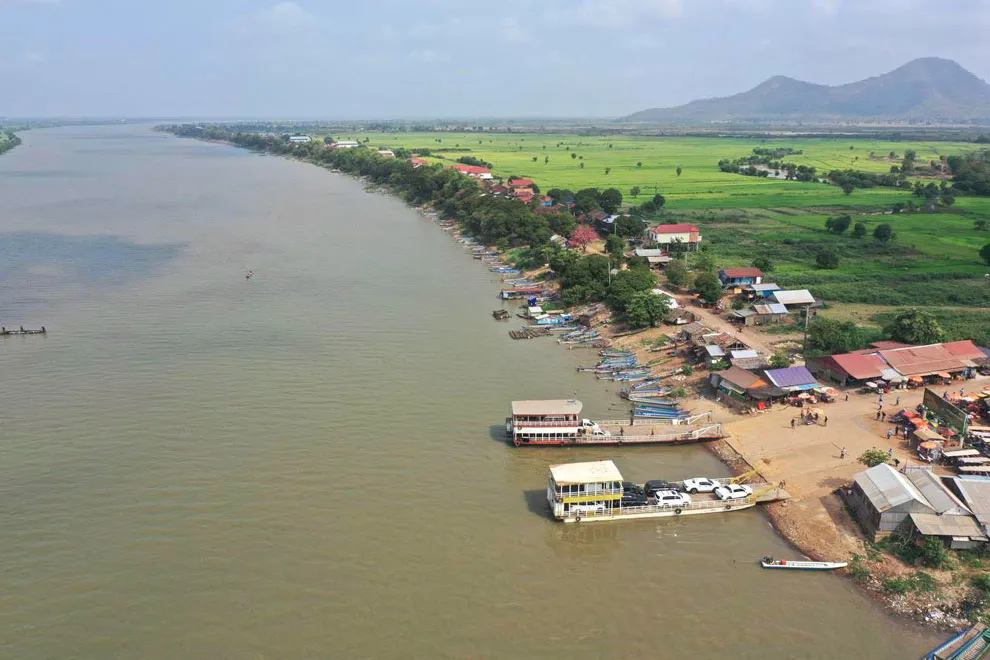 đường đi từ Phnompenh đến kampong chhnang các làng nổi ở kampong chhnang thành phố kampong chhnang đại lý bán vé xe đi campuchia