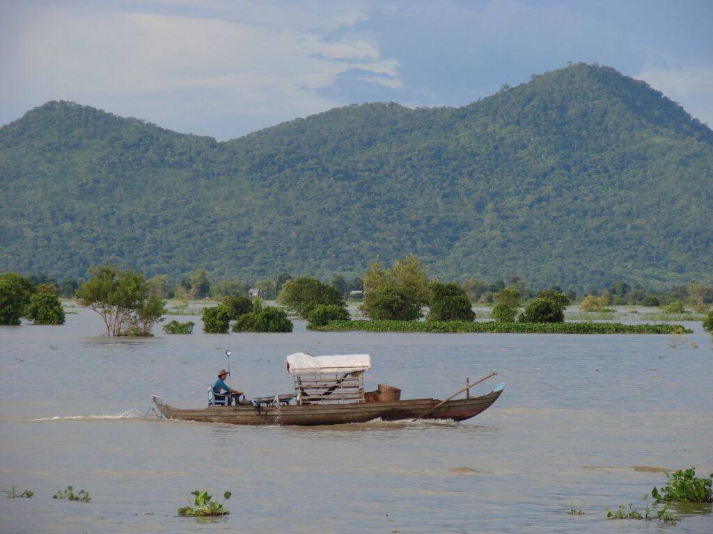 vé xe đi Kampong Chhnang key phụ: các làng nổi ở kampong chhnang thành phố kampong chhnang đại lý bán vé xe đi campuchia tuyến xe buýt đi campuchia