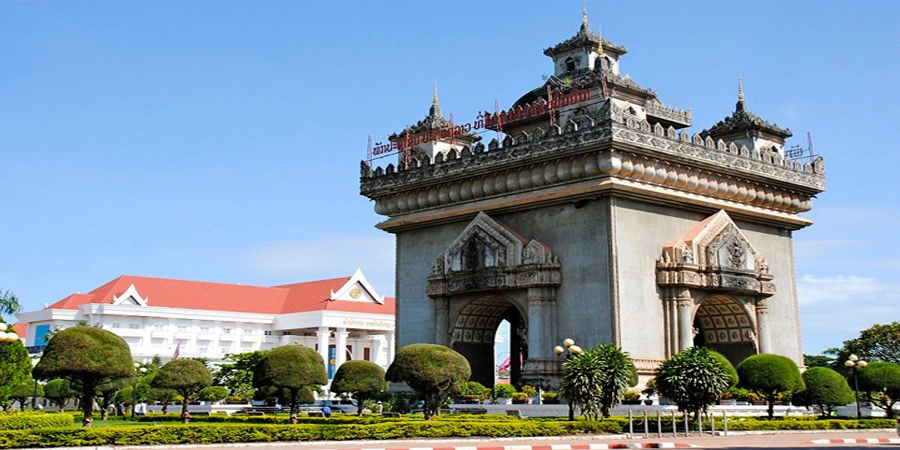 xe Luang Prabang đi Viêng Chăn key phụ: xe đi viêng chăn vé xe đi luang prabang các nhà xe đi viêng chăn giá vé xe bus từ luang prabang đi vientiane