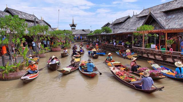 Chợ nổi Pattaya