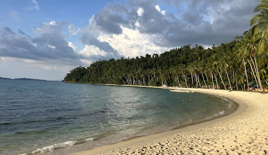 Bãi biển White Beach port barton