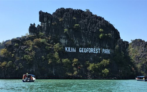 Kinh nghiệm du lịch tự túc Phetchaburi, phương tiện di chuyển và đặt vé đi đến các địa điểm du lịch nổi tiếng tại Phetchaburi.