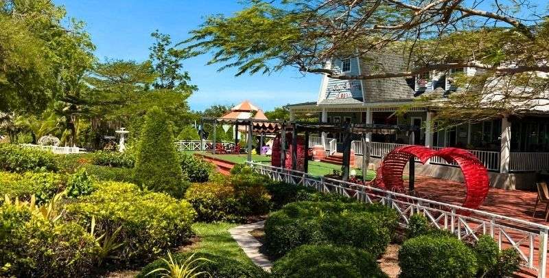 Quãng đường di chuyển từ Surat Thani đến Donsak nên dùng phương tiện gì, đặt vé sao, địa điểm du lịch ở đâu, kinh nghiệm đi du lịch.....